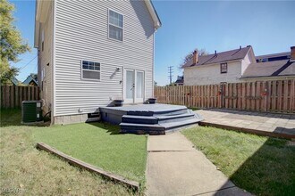 2494 W 7th St in Cleveland, OH - Building Photo - Building Photo