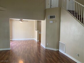 210 Winnsboro St in Henderson, NV - Building Photo - Building Photo