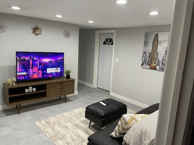 property at 2302 E Yale St