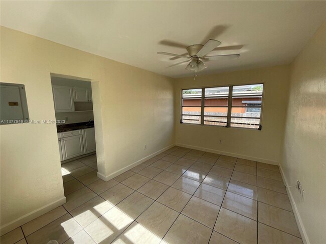 1824 Adams St in Hollywood, FL - Building Photo - Building Photo