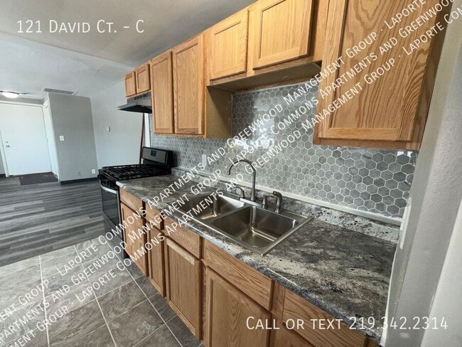 121 David Ct in La Porte, IN - Building Photo - Building Photo