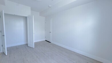276 Duncan Ave, Unit 5 in Jersey City, NJ - Foto de edificio - Building Photo
