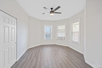 2222 Lawn Ave in Cincinnati, OH - Foto de edificio - Building Photo