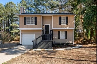 5300 Forest Downs Ln in College Park, GA - Building Photo - Building Photo