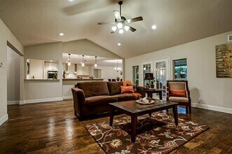 6951 Stefani Dr in Dallas, TX - Building Photo - Building Photo
