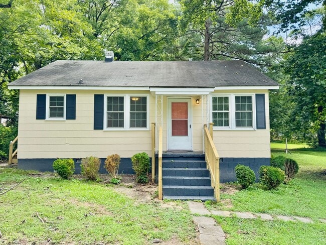 property at 408 N Lunenburg Ave
