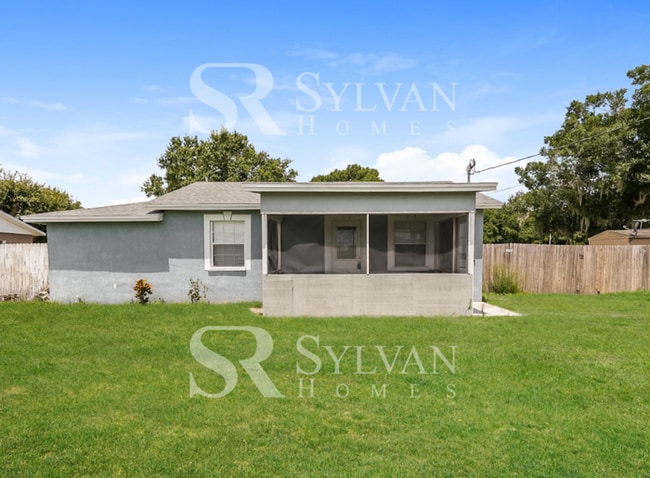 2850 Hickory Rd in Auburndale, FL - Building Photo - Building Photo