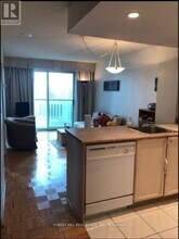 8 Park Rd in Toronto, ON - Building Photo - Building Photo