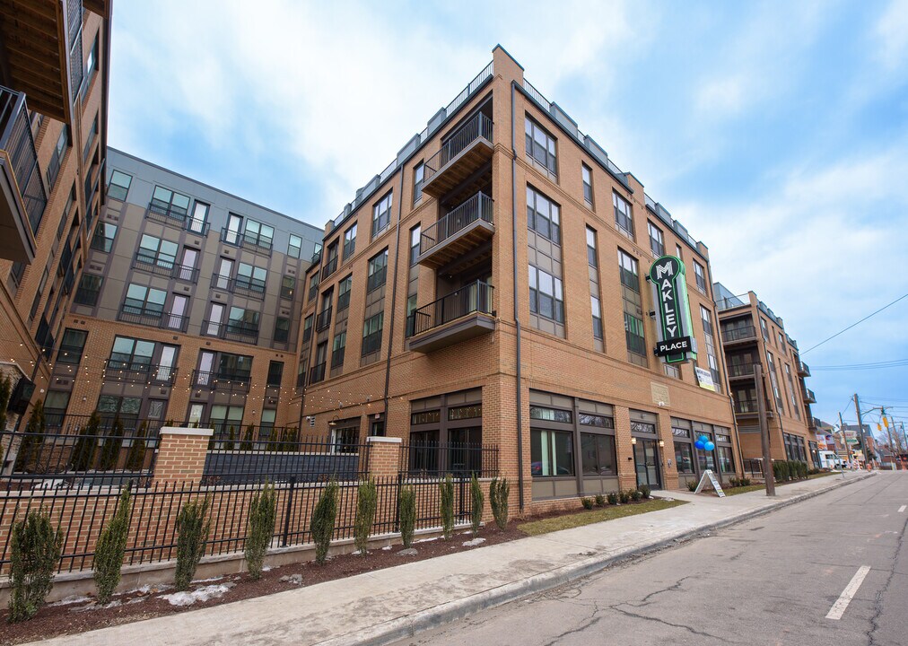 Makley Place Apartments in Columbus, OH - Foto de edificio