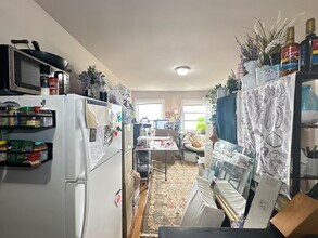 5670 N Ridge Ave, Unit S4 in Chicago, IL - Building Photo - Building Photo