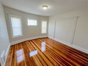 109 Capen St in Boston, MA - Building Photo - Building Photo