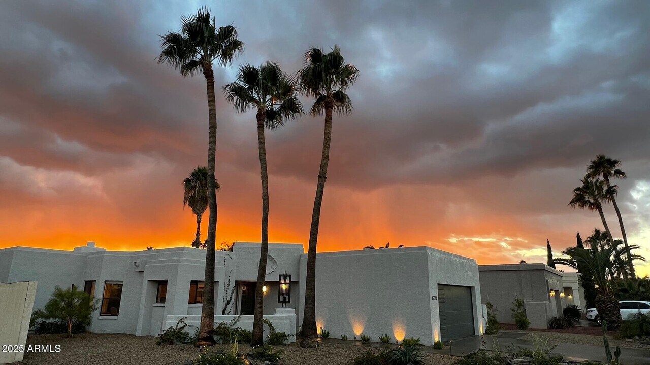 6725 E Kelton Ln in Scottsdale, AZ - Building Photo