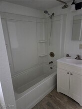 331 Front Ave SW in New Philadelphia, OH - Building Photo - Building Photo