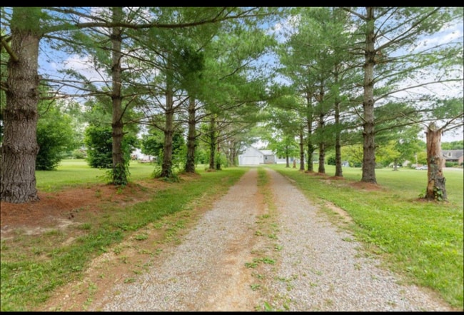 16020 Union Rd in Laurelville, OH - Building Photo - Building Photo