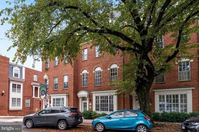 2414 19th St NW, Unit Apt. #34 in Washington, DC - Building Photo - Building Photo
