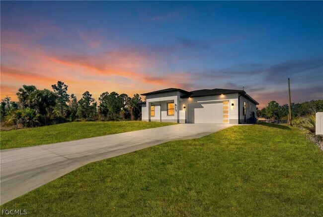 517 Johns Ave in Lehigh Acres, FL - Building Photo - Building Photo