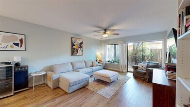 4345 Carter Creek Pkwy in Bryan, TX - Building Photo - Building Photo