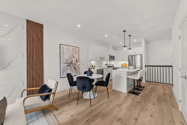 NorthWoods Village - 955 Catalpa Sq