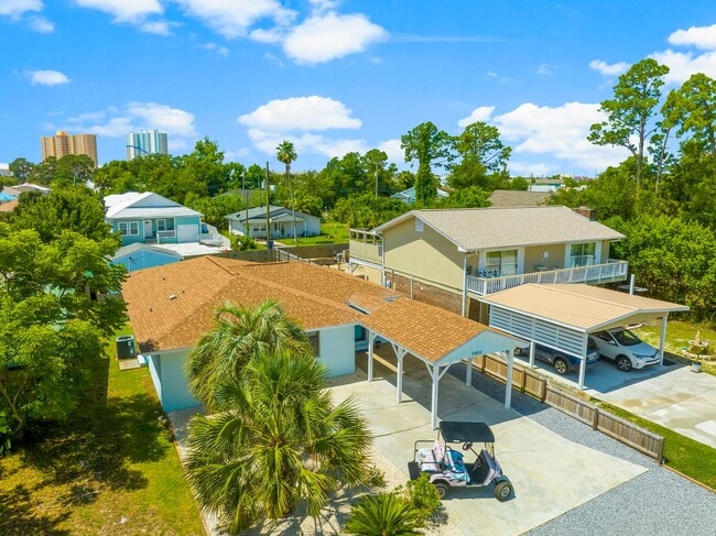 5403 S Lagoon Dr in Panama City Beach, FL - Foto de edificio - Building Photo