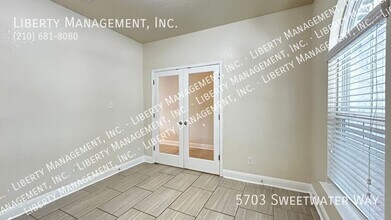 5703 Sweetwater Wy in San Antonio, TX - Building Photo - Building Photo