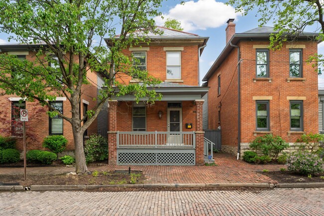 property at 302 E Sycamore St