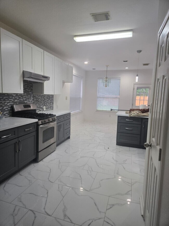 15523 Seminole Canyon Dr in Sugar Land, TX - Building Photo - Building Photo