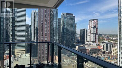 2906-224-2224 King St W in Toronto, ON - Building Photo - Building Photo