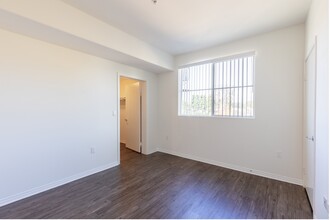 Legacy Apartments in Northridge, CA - Building Photo - Building Photo