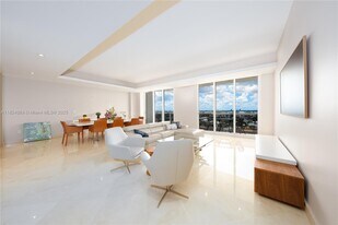 9559 Collins Ave, Unit SPH-G in Surfside, FL - Building Photo