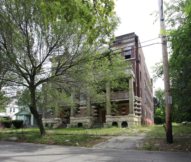 Bolton Manor in Cleveland, OH - Building Photo - Building Photo