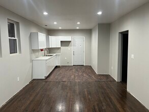 762 Harrison St, Unit 1 in Gary, IN - Building Photo - Building Photo