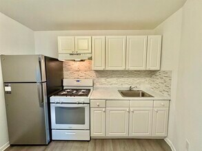 105 Columbia Ave in Jersey City, NJ - Building Photo - Building Photo