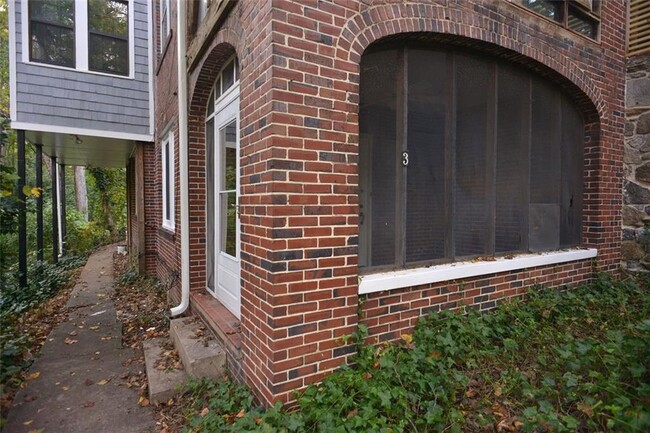 property at 509 Claire Dr NE