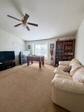 10095 Kings Ct in Riverside, CA - Building Photo - Building Photo