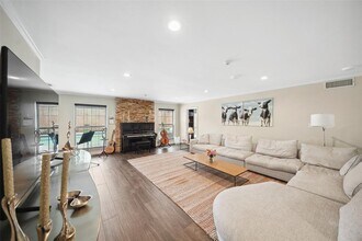 219 Big Hollow Ln in Houston, TX - Building Photo - Building Photo