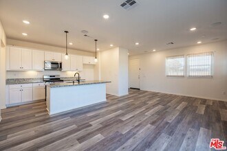 27639 Sawtooth Ln in Santa Clarita, CA - Building Photo - Building Photo