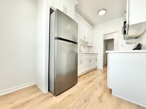 1812 W 36th St in Los Angeles, CA - Building Photo - Building Photo
