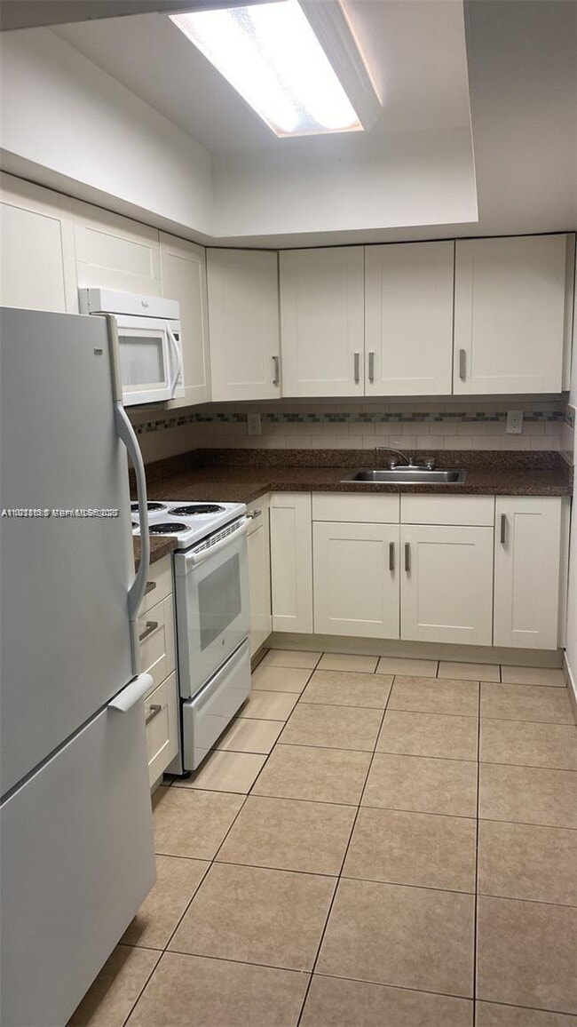 200 NE 45th St in Fort Lauderdale, FL - Building Photo - Building Photo