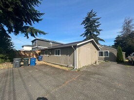 850 SW 136th St in Burien, WA - Building Photo