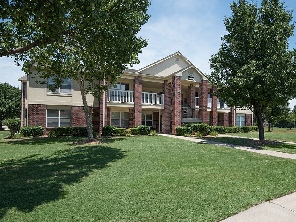 The Greens at Owasso I/II in Owasso, OK - Building Photo