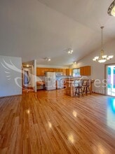 124 NW Spagnuolo Loop in College Place, WA - Building Photo - Building Photo