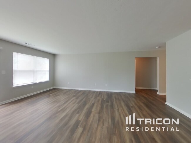 10707 Tedder Lake Dr in Indianapolis, IN - Foto de edificio - Building Photo