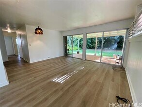548 Ulumalu St in Kailua, HI - Building Photo - Building Photo