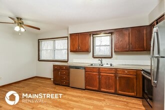 201 S Ellison Way in Independence, MO - Building Photo - Building Photo