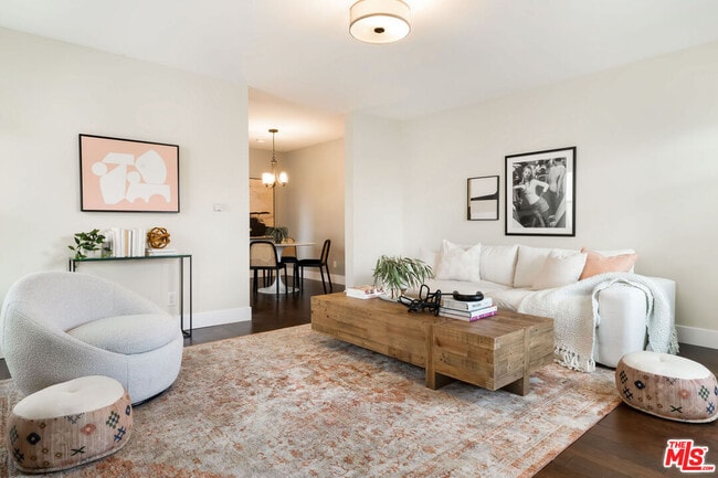 4520 W 11th Pl in Los Angeles, CA - Building Photo - Building Photo