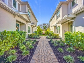 4664 Arboretum Cir in Naples, FL - Building Photo - Building Photo