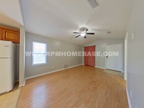 567 W Orange Ave in Defuniak Springs, FL - Building Photo - Building Photo