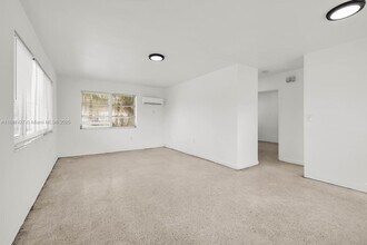 501 NE 82nd Terrace in Miami, FL - Building Photo - Building Photo