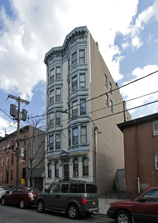 219 Park Ave in Hoboken, NJ - Building Photo