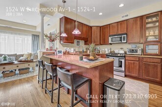 1524 W Birchwood Ave in Chicago, IL - Building Photo - Building Photo